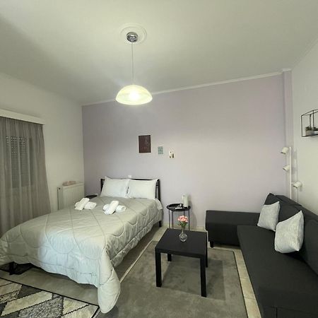 Flo'S Apartments Mesolóngion 外观 照片